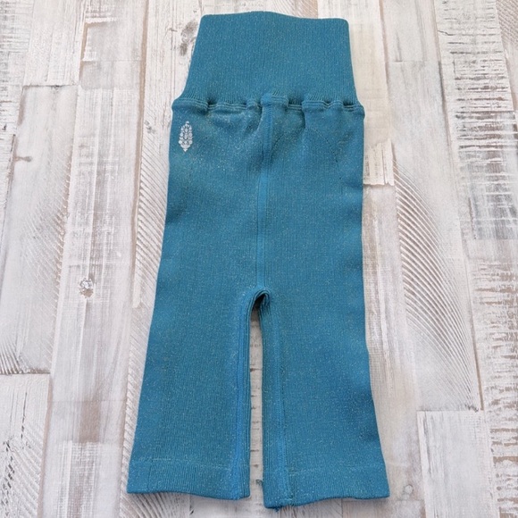 Free People Movement Happiness Runs Lurex bike shorts off topic - Picture 3 of 3